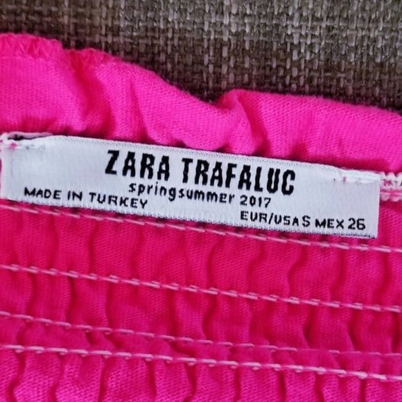 Zara Trafaluc Bright Pink Off Shoulder Ruched Cap Sleeve Crop Top - Picture 6 of 7